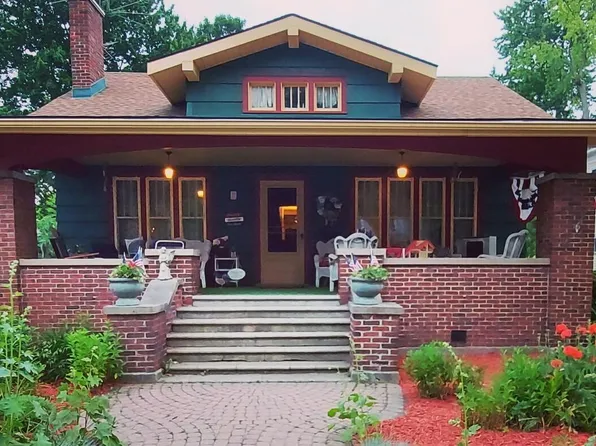 106 E Mechanic St, Yale, MI 48097