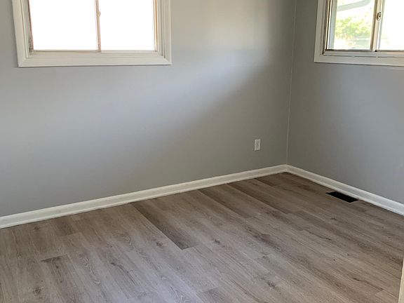 5th image of 4315 Ashgrove Dr