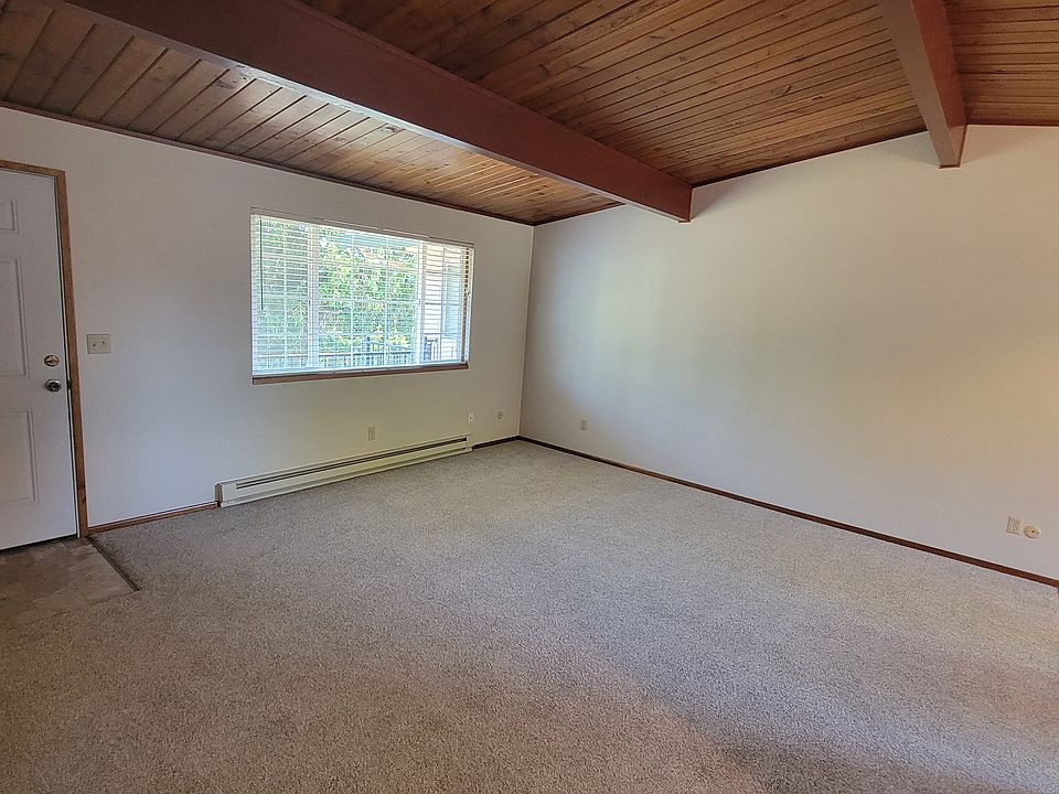 1st image of 3504 Kauffman Ave #11