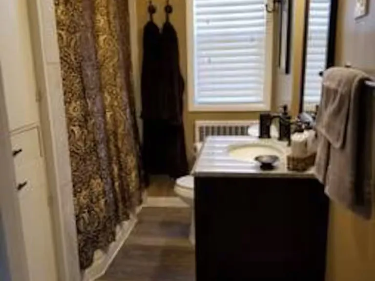 432 Elias Ave — Photo 11