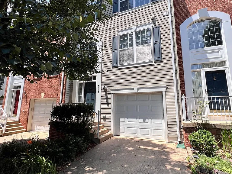 4110 Flower Box Ct — Photo 35