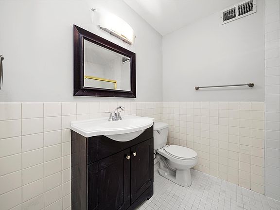 5th image of 4250 N Marine Dr APT 630