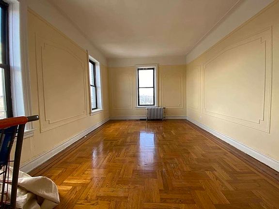 3rd image of 45-32 44th St APT 6A