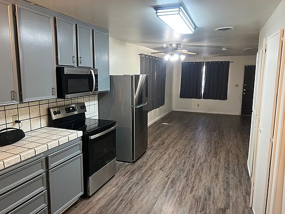 3rd image of 276 Northwoods Ave #282