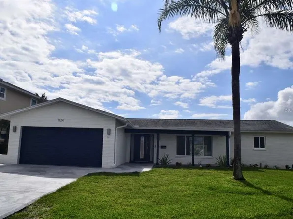 1324 51st Ave NE, Saint Petersburg, FL 33703