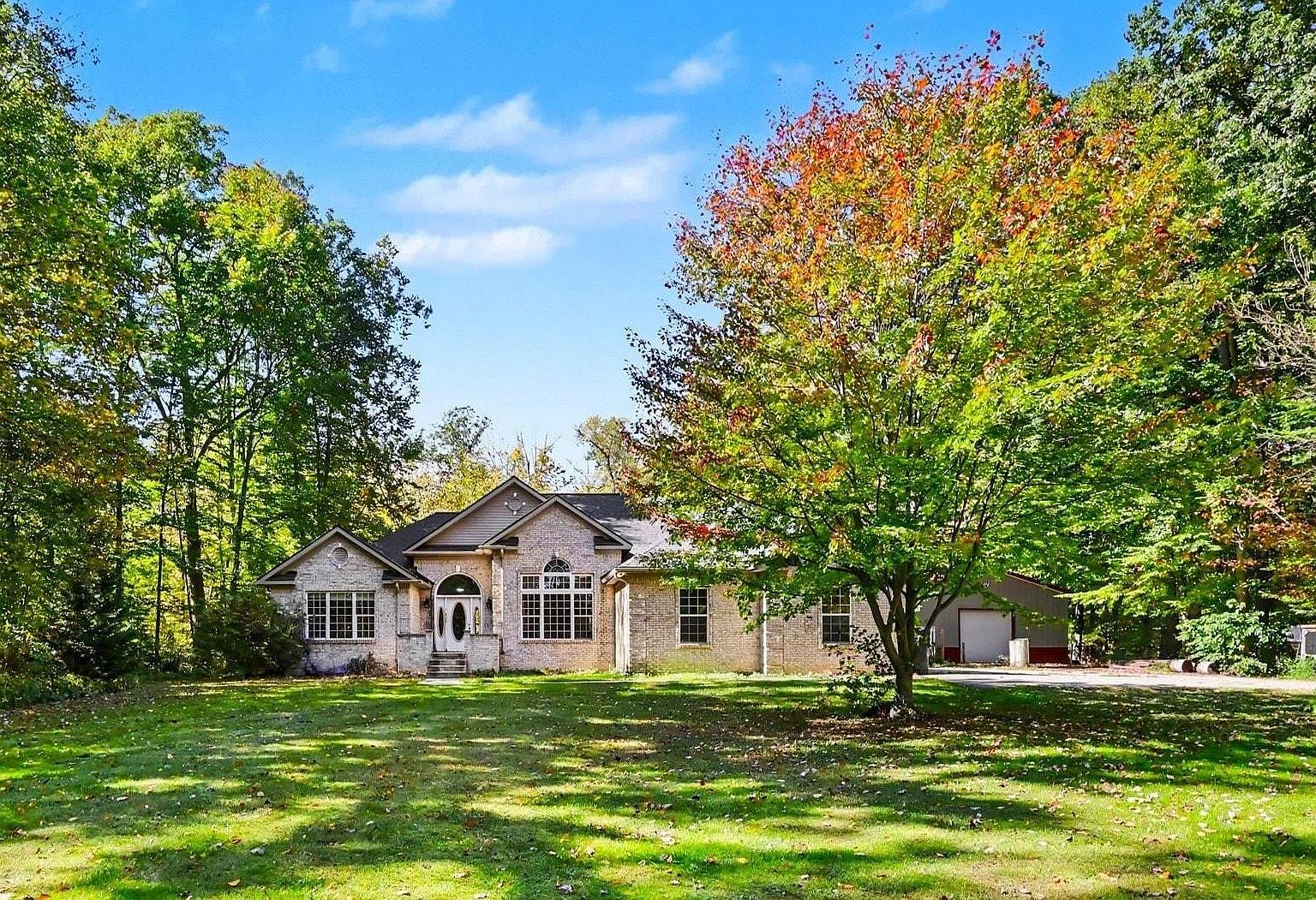 341 Nolan Rd, Wales, MI 48027