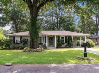 137 Dogwood Ln, Trussville, AL 35173