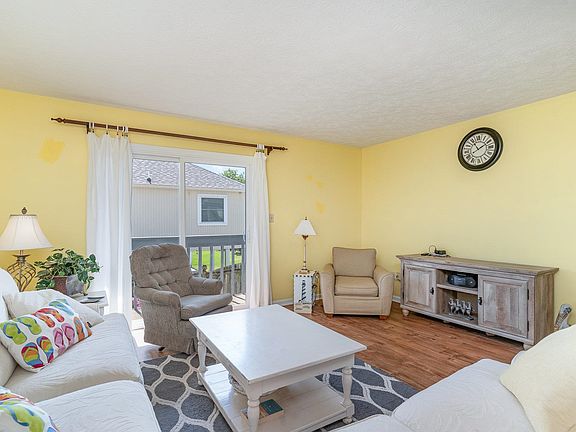 5th image of 816 9th Ave. S #206C