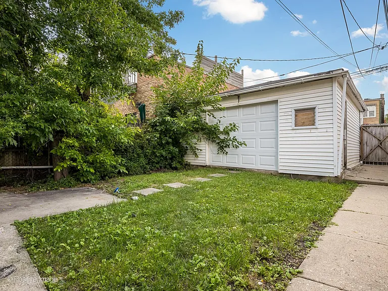 3546 W Beach Ave #1 — Photo 3