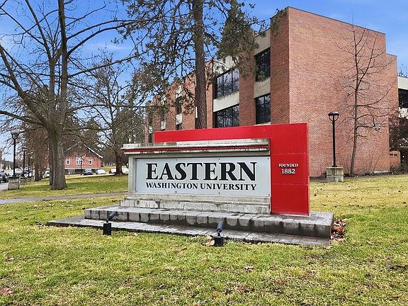 4th image of 422 4th St