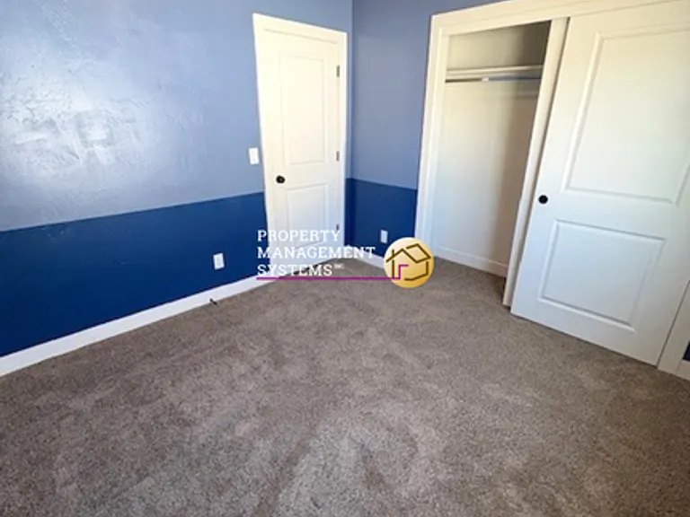 1909 E Magnolia Cir — Photo 9
