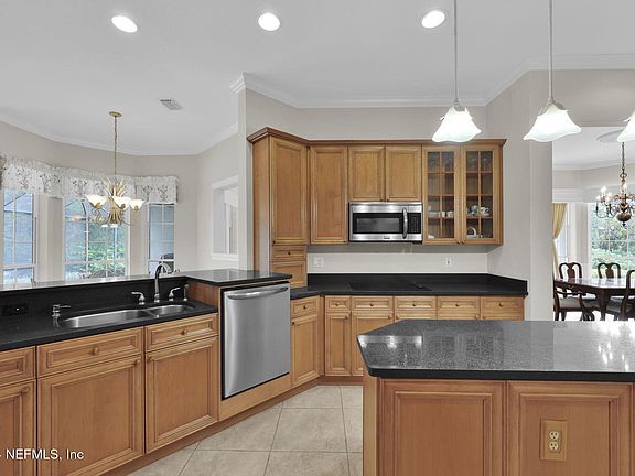 3rd image of 279 BARONY Drive