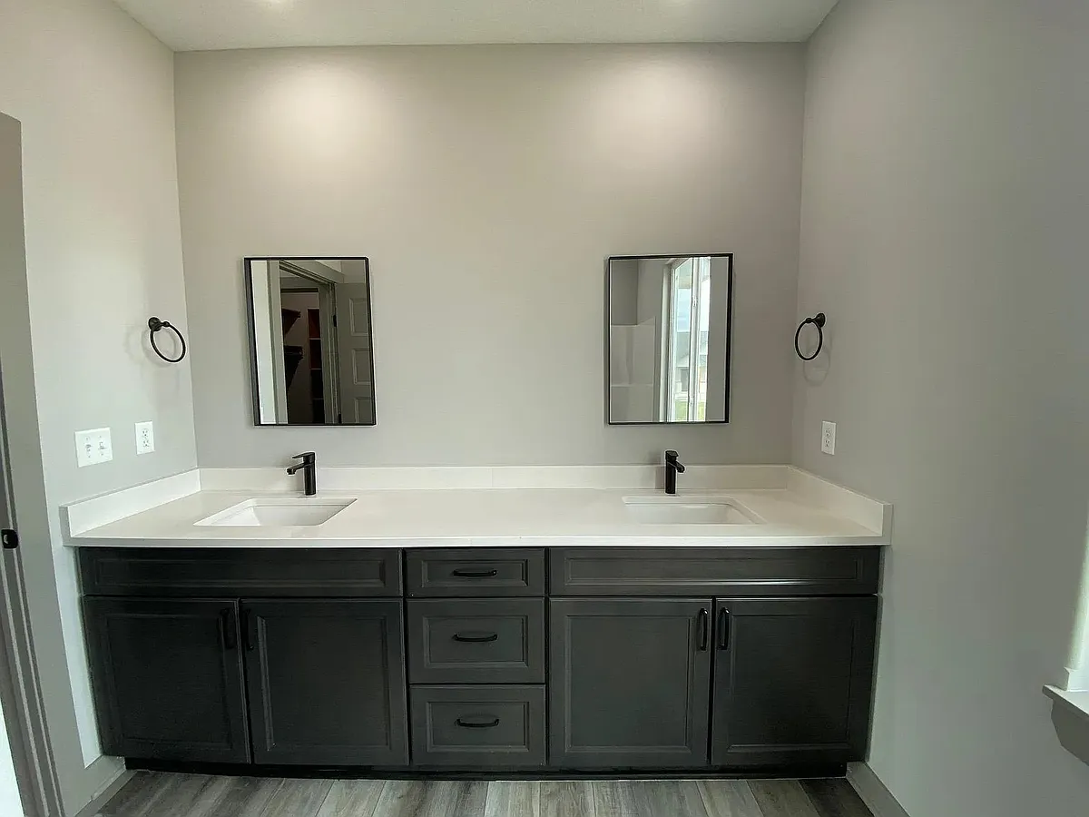 Building Photo - 2279 S Chateau Cir