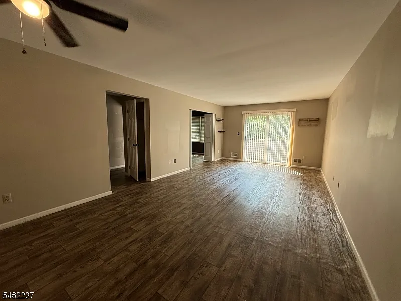 1 bed, 1.0 bath, $2,200 — Photo 4
