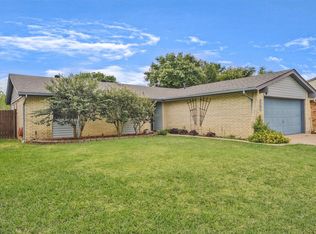 5305 Smoke Tree Dr, Arlington, TX 76018