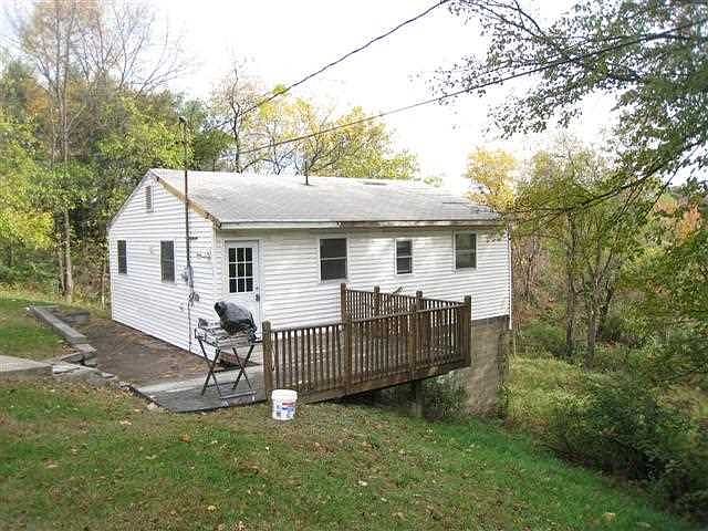 1st image of 11 Stuart Dr