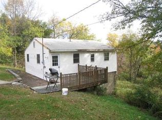 11 Stuart Dr, Marlboro, NY 12542