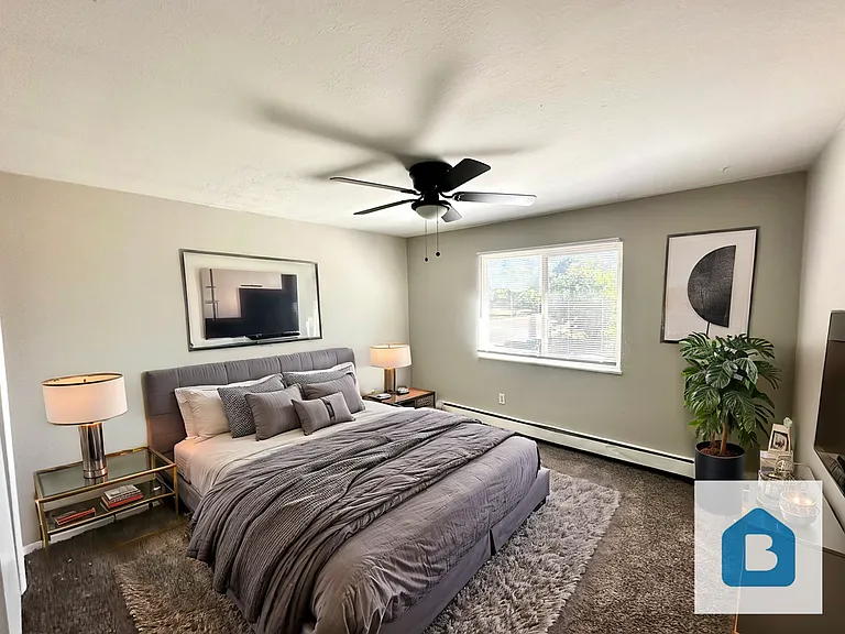 6450 Chippewa Rd — Photo 12