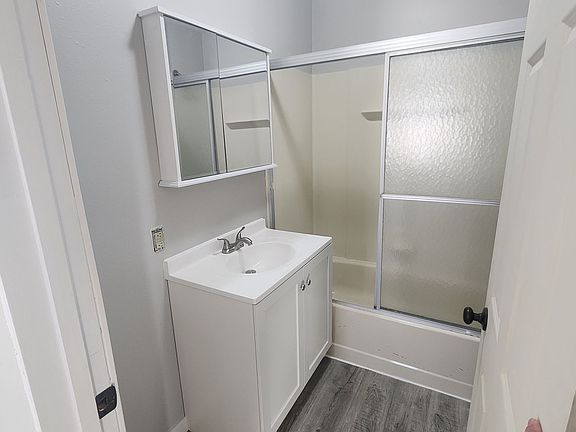 5th image of 346 Chestnut St #0