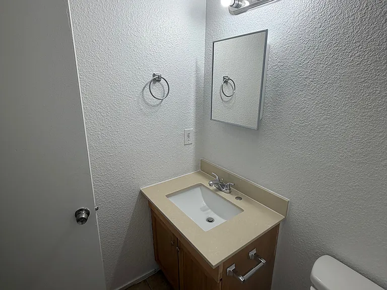 2321 Clifford Ave #1 — Photo 7