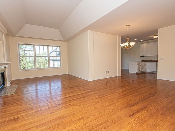 3rd image of 420 Ashbury Ct