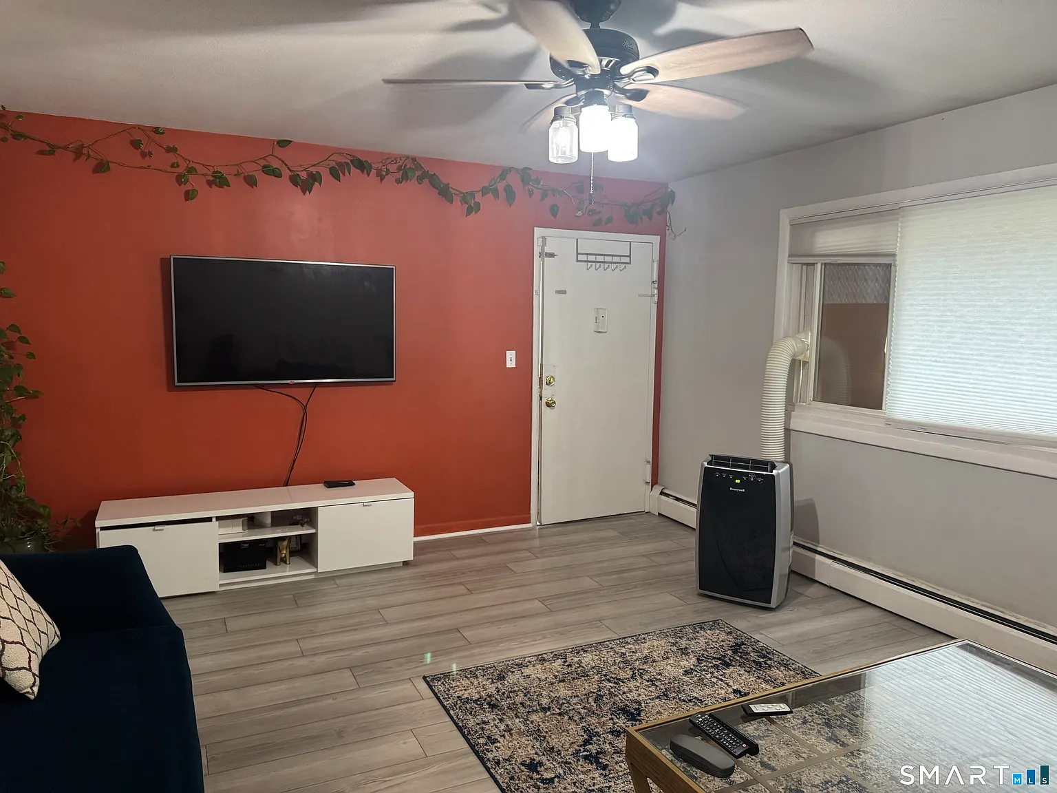 2 bed, 1.0 bath, 885 sqft, $1,775 — Photo 3