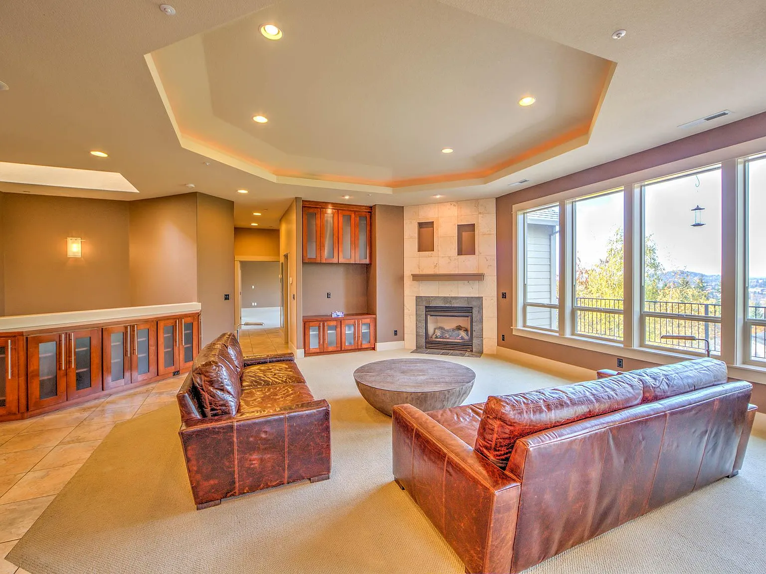 4 bed, 4500 sqft, $5,100 — Photo 3