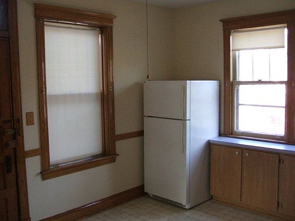 4th image of 3671 N Elston Ave #2