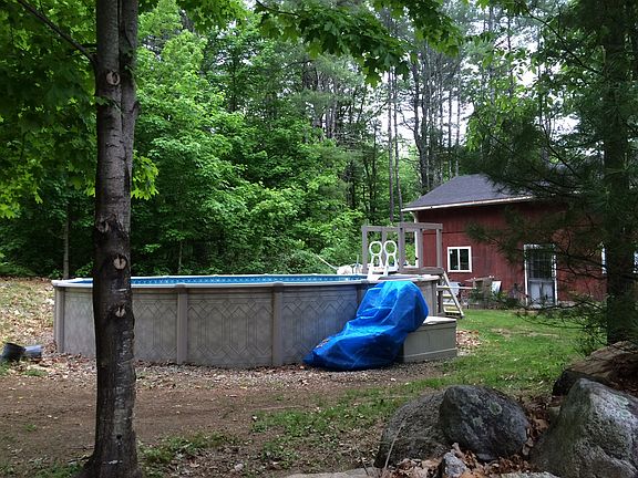 Backyard Pool 