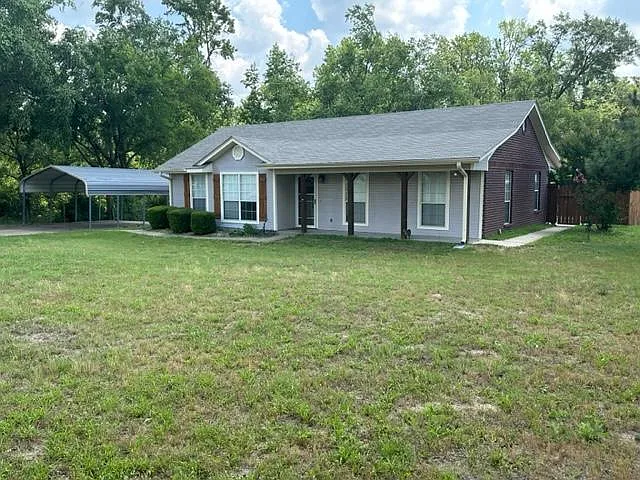 843 FM 2560 — Photo 3