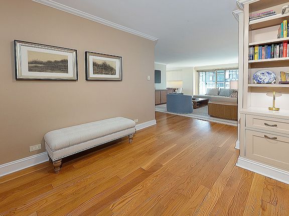 4th image of 300 E 40th St APT 21R