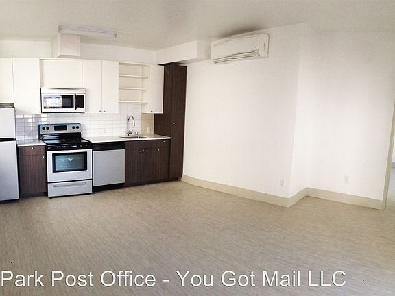 3rd image of 3077 N Park Way APT 204