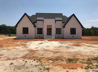 75 Pebble Ln, Gadsden, AL 35901