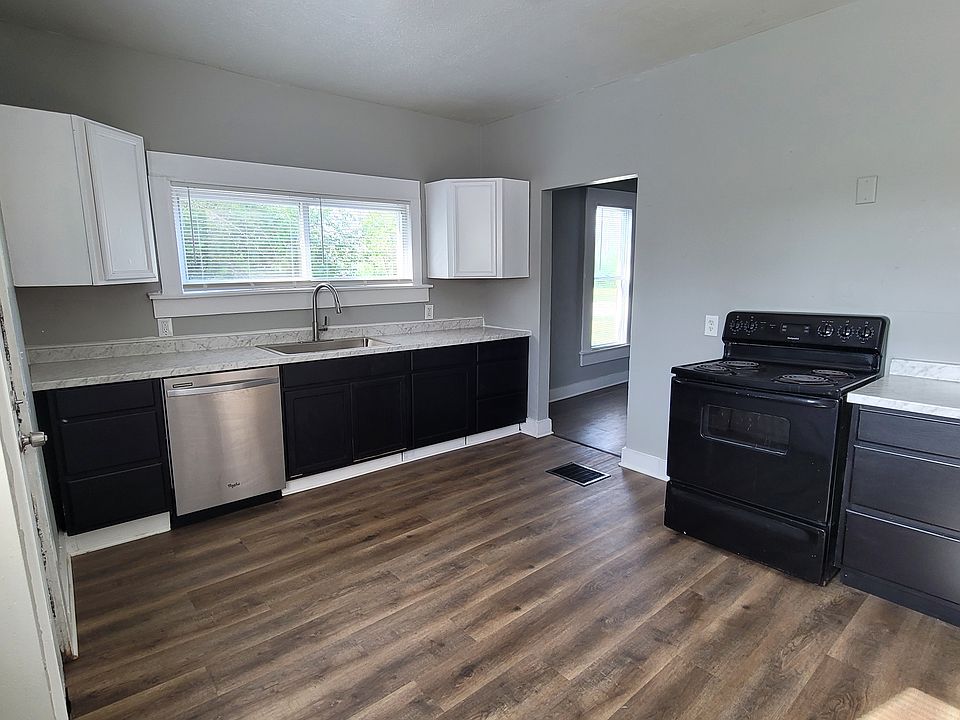 1st image of 66 Barnett St #66