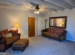 100 E Glenolden Ave APT R12, Glenolden, PA 19036