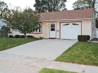 25 Glenville Rd, Edison, NJ 08817