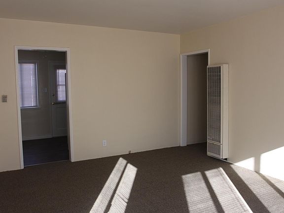 3rd image of 4320 N Lakewood Blvd