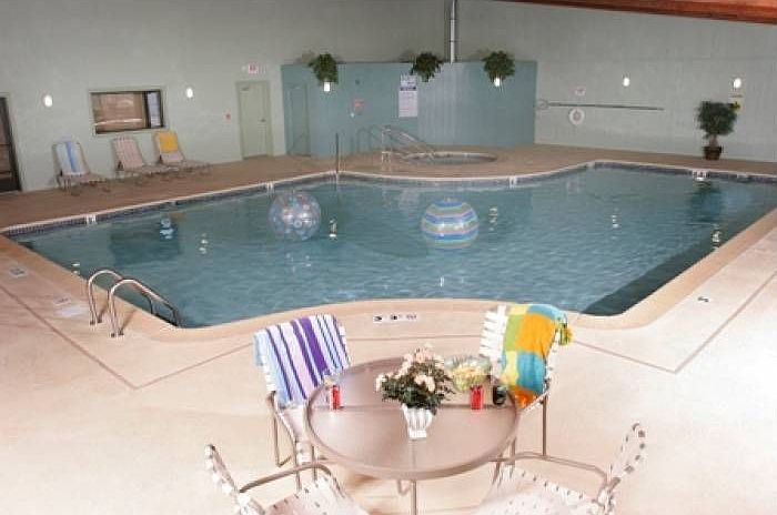 Indoor Pool & Spa