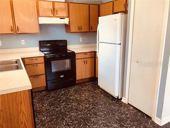 4th image of 832 S New York Ave