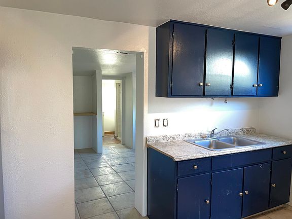 3rd image of 1548 W McKinley St #1