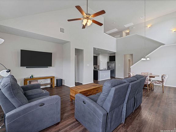 3rd image of 317 Franchi Way