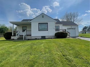 118 1st St, Follansbee, WV 26037