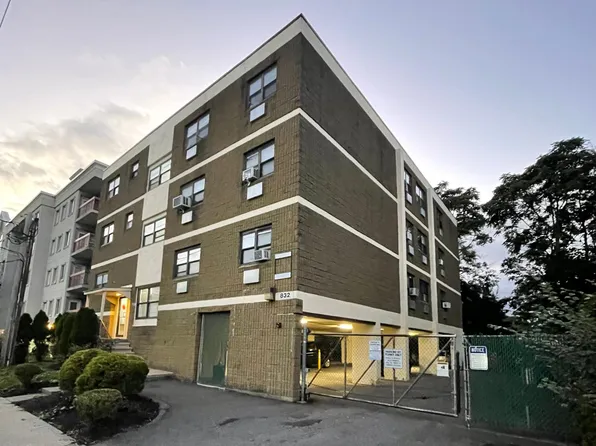 832 Atlantic St, Bridgeport, CT