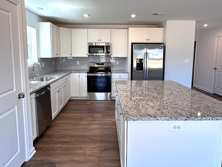 151 Capulet Ct — Photo 12