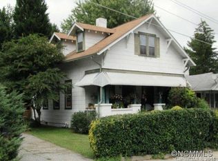 417 9th Ave W, Hendersonville, NC 28791