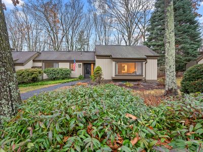 995 Heritage Village #B, Southbury, CT, 06488