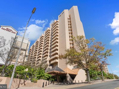 1301 N Courthouse Rd APT 1401, Arlington, VA, 22201