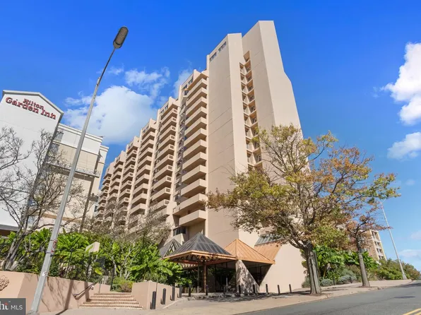 1301 N Courthouse Rd APT 1401, Arlington, VA 22201