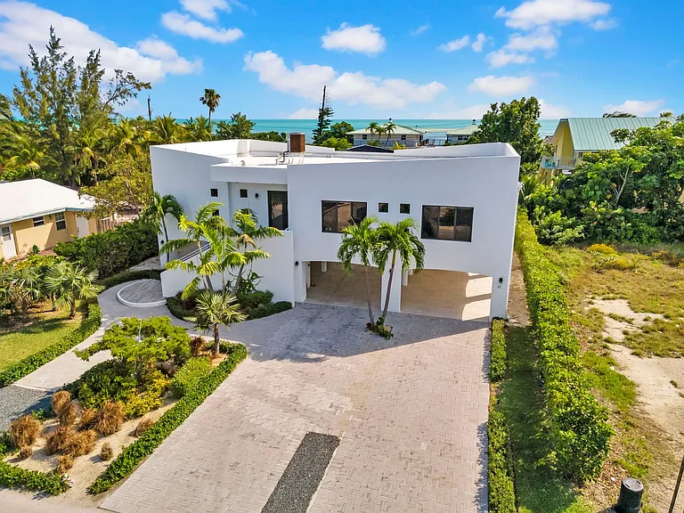 273 W Seaview Dr — Photo 1