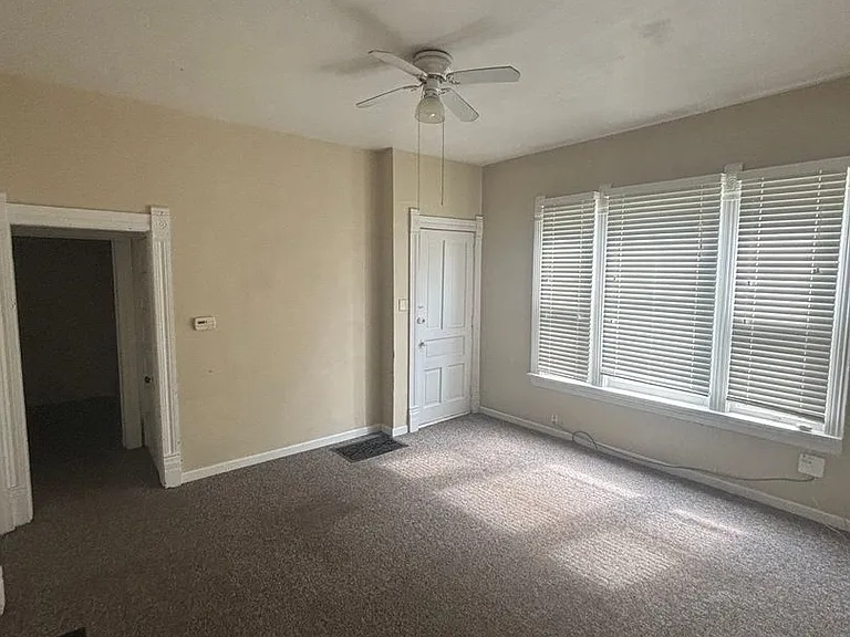 Walnut St 2403 — Photo 6